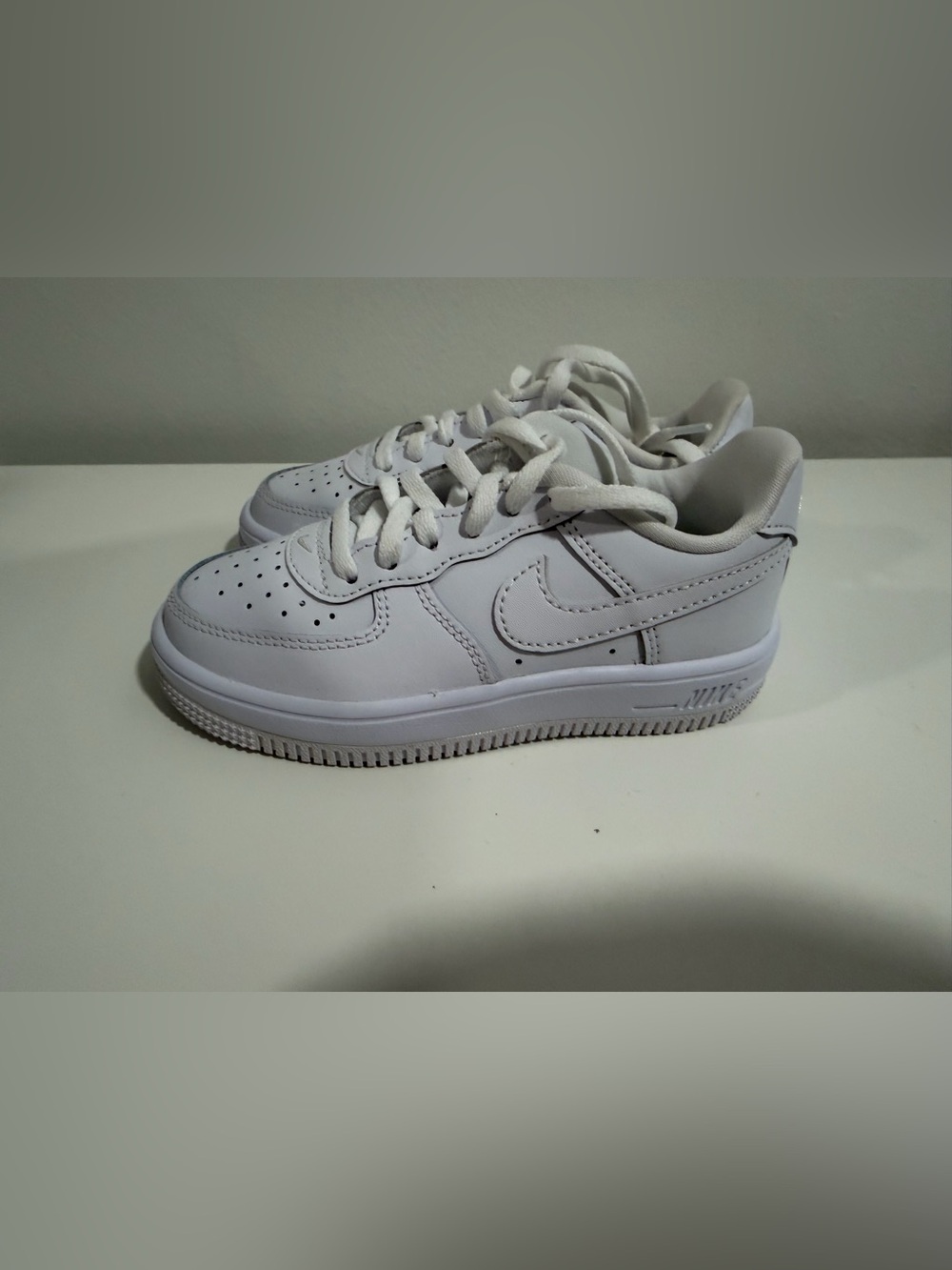 Nike force 1 All-White Low-Top Sneakers